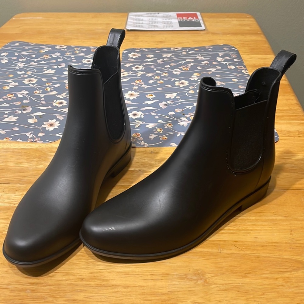Size 10 Chelsea Rain boot